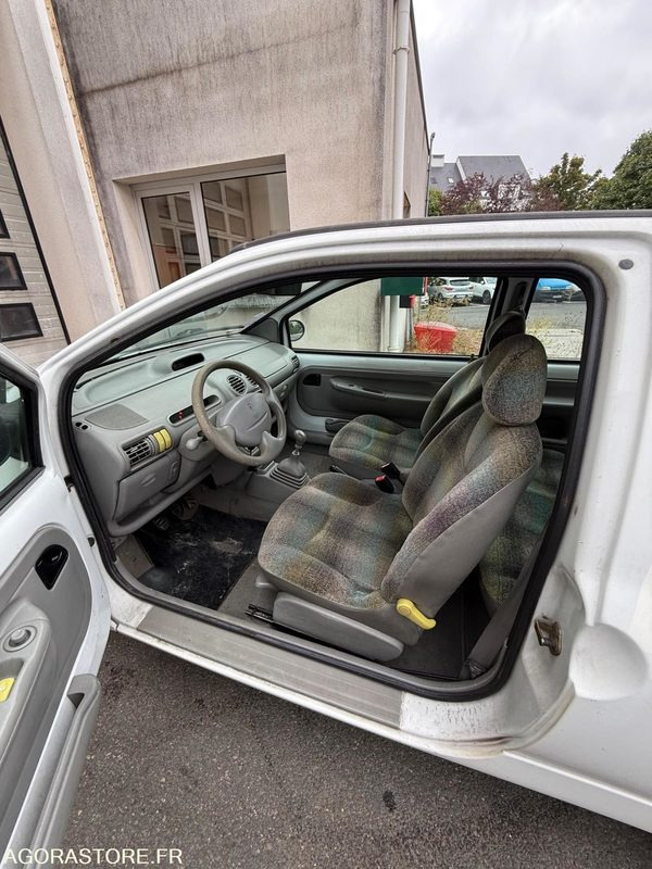 RENAULT TWINGO GPL / ESSENCE - سيارة: صورة 4 RENAULT TWINGO GPL / ESSENCE - سيارة: صورة 4