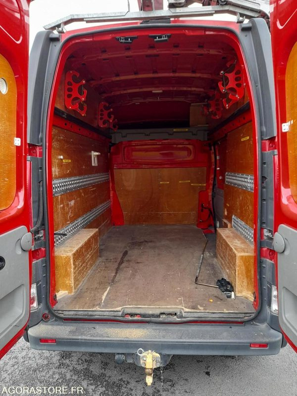 RENAULT Trafic II Fourgon Phase 2 L2H2 1200kg 2.0 dCi 16V 115 cv (MECA 563) - فان: صورة 4 RENAULT Trafic II Fourgon Phase 2 L2H2 1200kg 2.0 dCi 16V 115 cv (MECA 563) - فان: صورة 4