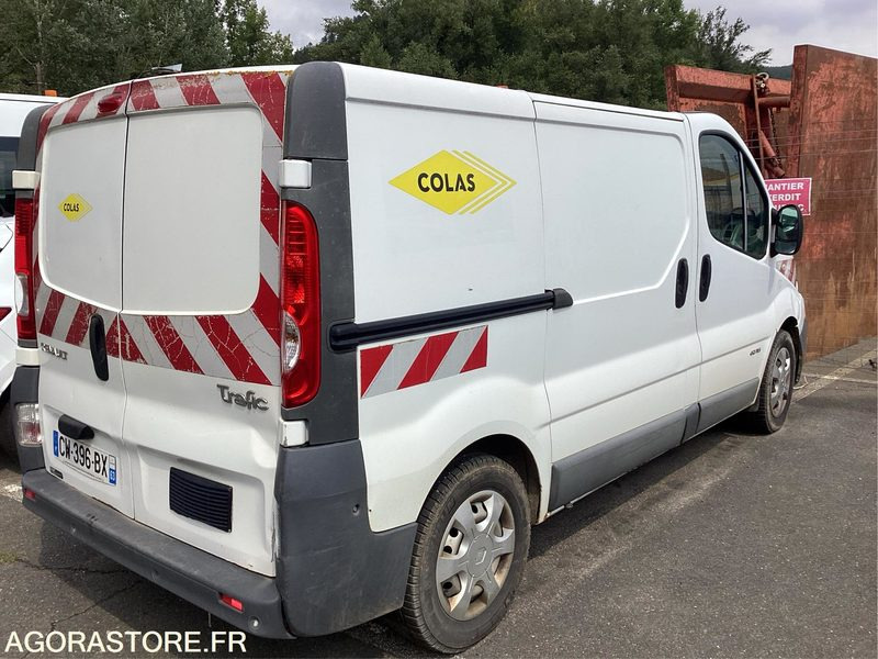 RENAULT Trafic VU 4p Fourgon FG GD CON - 2013 - 272011 KM - P1510094 - فان: صورة 4 RENAULT Trafic VU 4p Fourgon FG GD CON - 2013 - 272011 KM - P1510094 - فان: صورة 4
