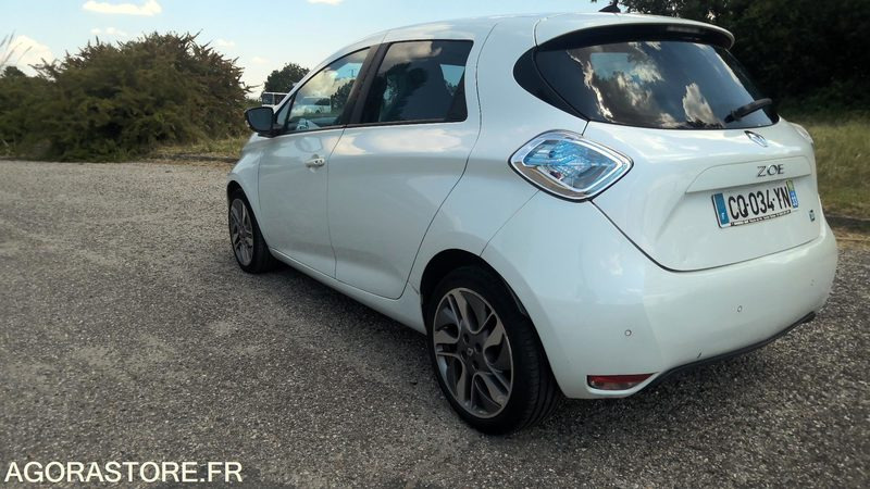 RENAULT ZOE 2013 116000 KMS PAS DE LOCATION BATTERIE - سيارة: صورة 4 RENAULT ZOE 2013 116000 KMS PAS DE LOCATION BATTERIE - سيارة: صورة 4