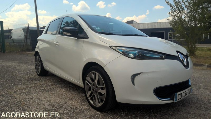 RENAULT ZOE 2013 116000 KMS PAS DE LOCATION BATTERIE - سيارة: صورة 2 RENAULT ZOE 2013 116000 KMS PAS DE LOCATION BATTERIE - سيارة: صورة 2
