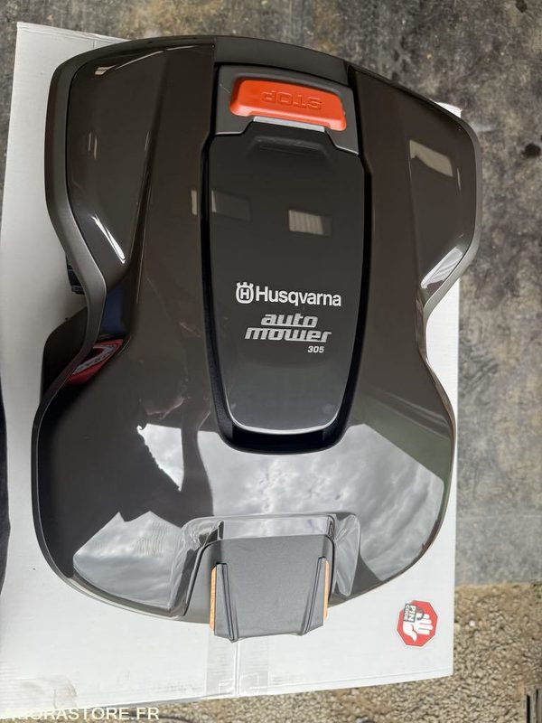 ROBOT de tonte NEUF 305 Husqvarna Unitaire - جزازة أعشاب الحدائق: صورة 1 ROBOT de tonte NEUF 305 Husqvarna Unitaire - جزازة أعشاب الحدائق: صورة 1