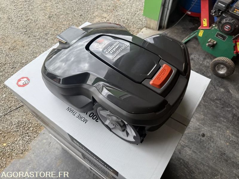 ROBOT de tonte NEUF 305 Husqvarna Unitaire - جزازة أعشاب الحدائق: صورة 3 ROBOT de tonte NEUF 305 Husqvarna Unitaire - جزازة أعشاب الحدائق: صورة 3