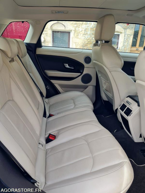 سيارة دفع رباعي Range Rover Evoque: صورة 11 سيارة دفع رباعي Range Rover Evoque: صورة 11