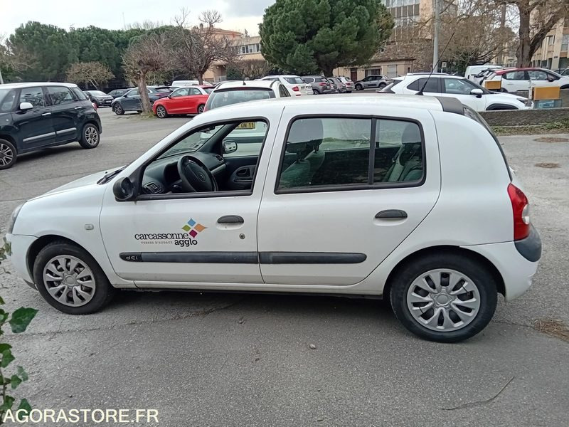 Renault Clio 2 165813 kms 2005 2890QP11 - سيارة: صورة 3 Renault Clio 2 165813 kms 2005 2890QP11 - سيارة: صورة 3
