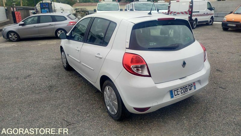 Renault - Clio - 2012 - 172874 kms - سيارة: صورة 5 Renault - Clio - 2012 - 172874 kms - سيارة: صورة 5