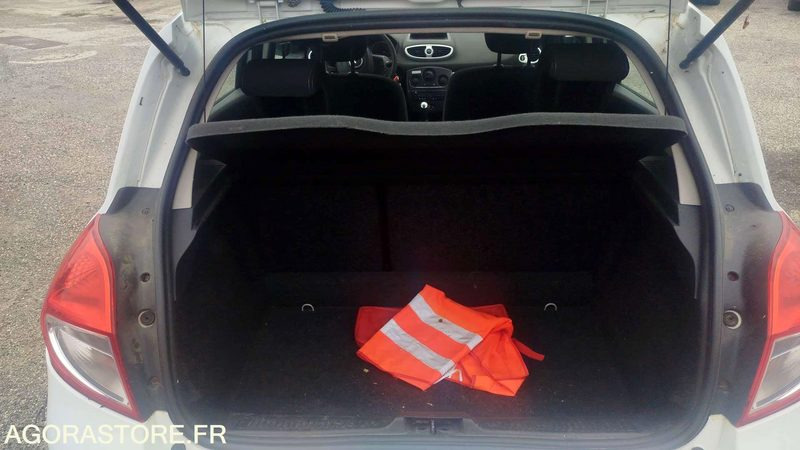 Renault - Clio - 2012 - 172874 kms - سيارة: صورة 4 Renault - Clio - 2012 - 172874 kms - سيارة: صورة 4