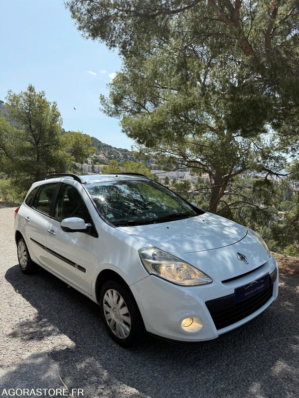 Renault Clio 3 1.5 DCI - سيارة: صورة 4 Renault Clio 3 1.5 DCI - سيارة: صورة 4