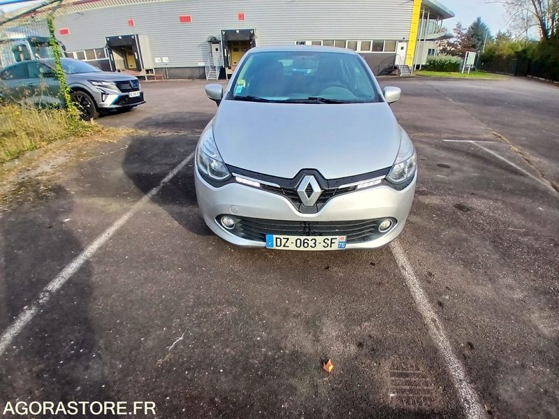 Renault Clio IV – Diesel – 2016-213 584 km - سيارة: صورة 1 Renault Clio IV – Diesel – 2016-213 584 km - سيارة: صورة 1