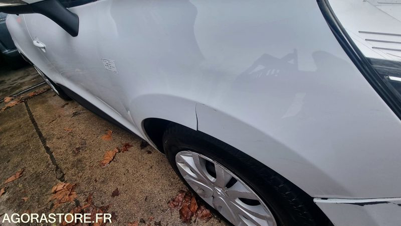 Renault Clio IV Société 2016 - 296 379 km - سيارة: صورة 3 Renault Clio IV Société 2016 - 296 379 km - سيارة: صورة 3