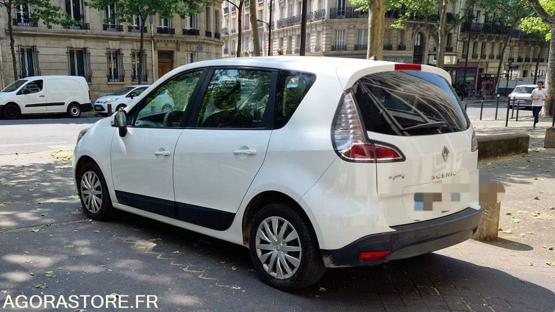 Renault Grand Scenic III Phase 2 1.5 dCi eco2 Rallongé - سيارة: صورة 2 Renault Grand Scenic III Phase 2 1.5 dCi eco2 Rallongé - سيارة: صورة 2