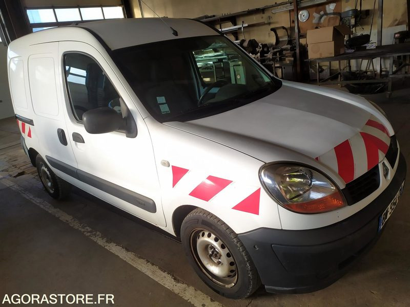 Renault KANGOO DCI 198610kms 2006 - فان المدمجة: صورة 4 Renault KANGOO DCI 198610kms 2006 - فان المدمجة: صورة 4