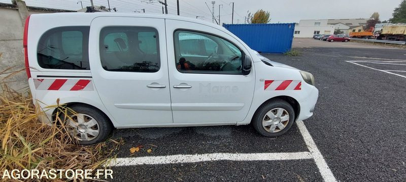 Renault Kangoo - 2013 - 284004kms - سيارة: صورة 3 Renault Kangoo - 2013 - 284004kms - سيارة: صورة 3