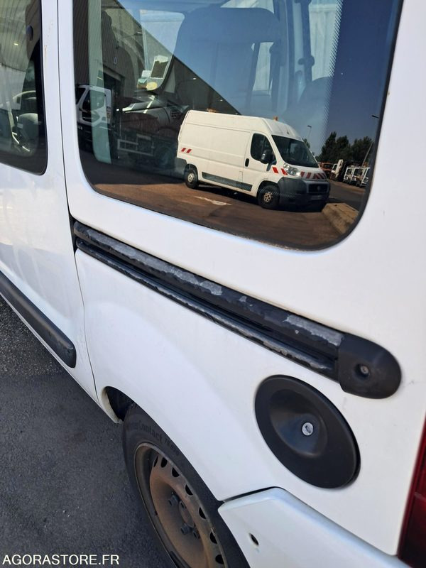 Renault Kangoo 257-AAS-42 - سيارة: صورة 4 Renault Kangoo 257-AAS-42 - سيارة: صورة 4