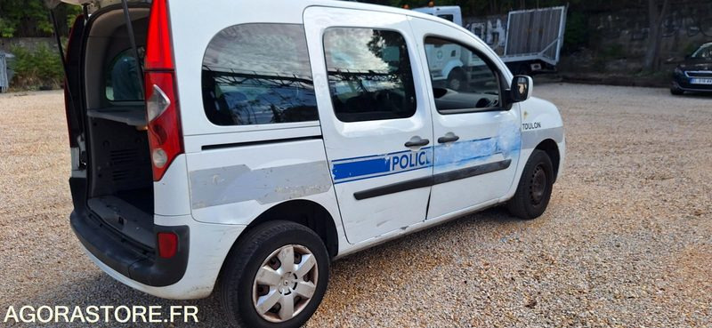 Renault Kangoo (Ancien véhicule de la Police Municipale) - سيارة: صورة 5 Renault Kangoo (Ancien véhicule de la Police Municipale) - سيارة: صورة 5