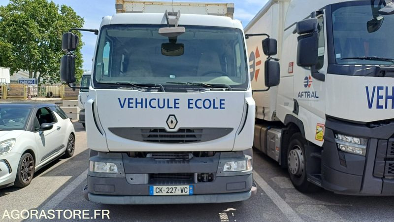 Renault MIDLUM 300DXI de 2012 406145 kms (3864) - شاحنة ستارة: صورة 1 Renault MIDLUM 300DXI de 2012 406145 kms (3864) - شاحنة ستارة: صورة 1