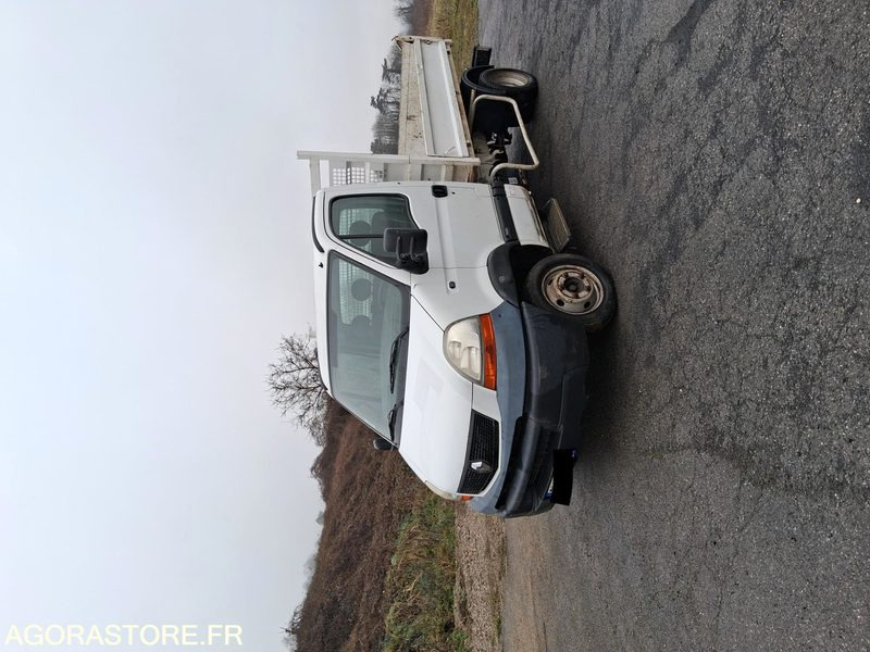 Renault Master 120 DCI - قلاب صغير: صورة 3 Renault Master 120 DCI - قلاب صغير: صورة 3