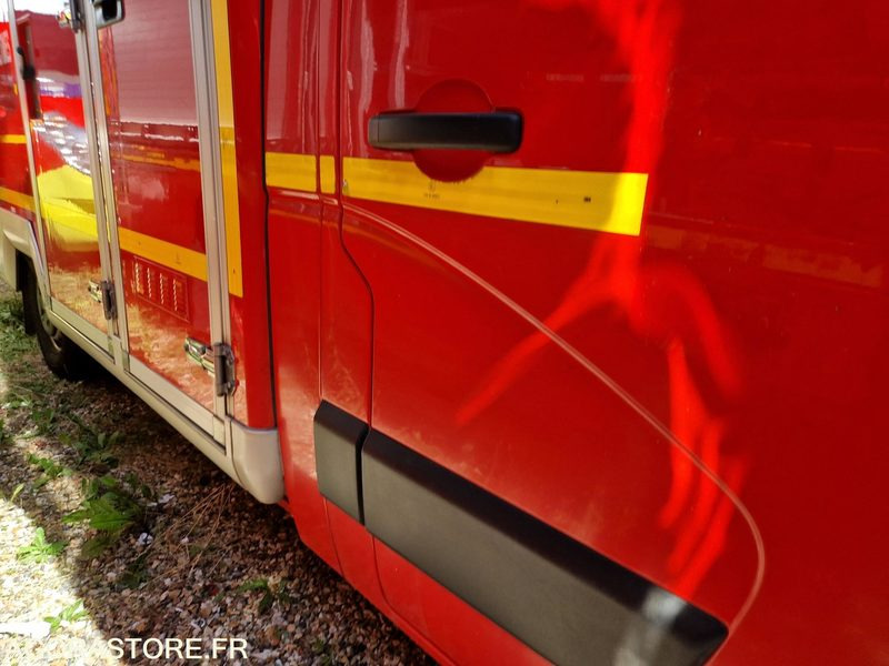 Renault Master - 2011 - 270594 - CE149HL - سيارة اسعاف: صورة 4 Renault Master - 2011 - 270594 - CE149HL - سيارة اسعاف: صورة 4