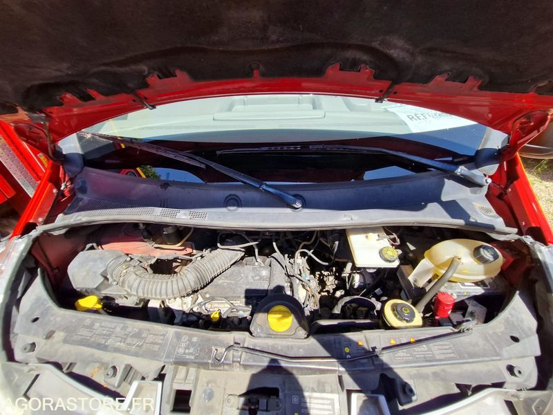 Renault Master - 2011 - 270594 - CE149HL - سيارة اسعاف: صورة 3 Renault Master - 2011 - 270594 - CE149HL - سيارة اسعاف: صورة 3