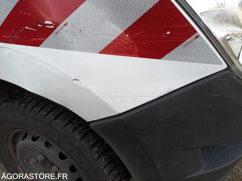 Renault Master 7 places - 179427 kms - 2016 - فان: صورة 4 Renault Master 7 places - 179427 kms - 2016 - فان: صورة 4