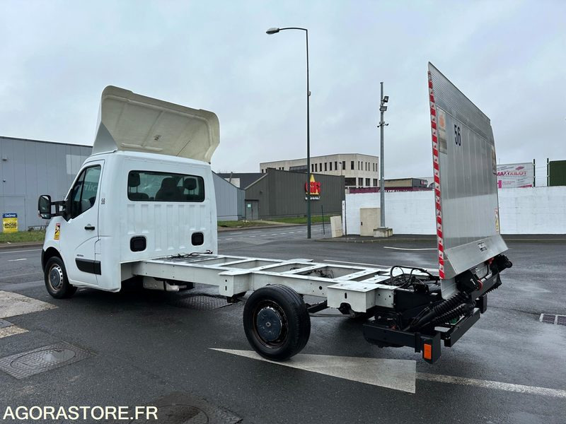Renault Master III 2.3 DCI Plateau avec Hayon - شاحنة هيكل كابينة: صورة 4 Renault Master III 2.3 DCI Plateau avec Hayon - شاحنة هيكل كابينة: صورة 4