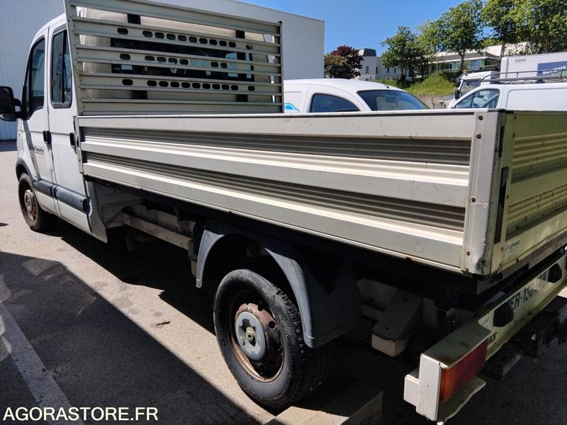 Renault Master plateau 100CV - قلاب صغير: صورة 3 Renault Master plateau 100CV - قلاب صغير: صورة 3