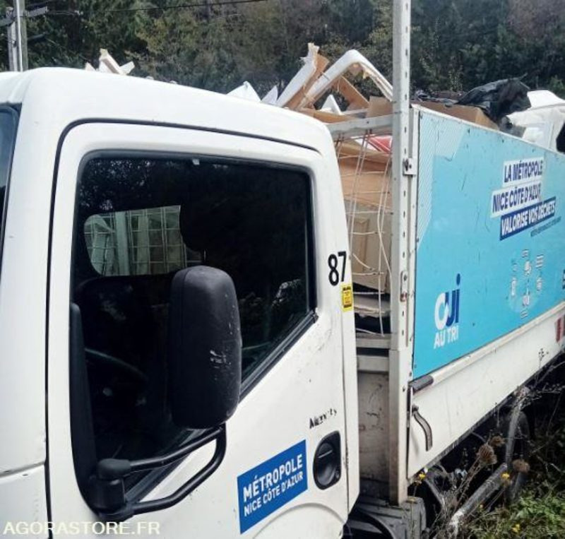 Renault Maxity - Véhicule plateau - فان: صورة 2 Renault Maxity - Véhicule plateau - فان: صورة 2