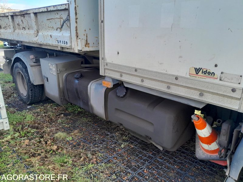 Renault Midlum 180 polybenne + Polybenne Guima BG5 (CA111+ BN189) - شاحنة: صورة 4 Renault Midlum 180 polybenne + Polybenne Guima BG5 (CA111+ BN189) - شاحنة: صورة 4