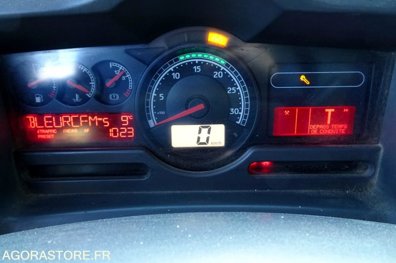 شاحنة النفايات Renault Midlum 220 DXI: صورة 27 شاحنة النفايات Renault Midlum 220 DXI: صورة 27