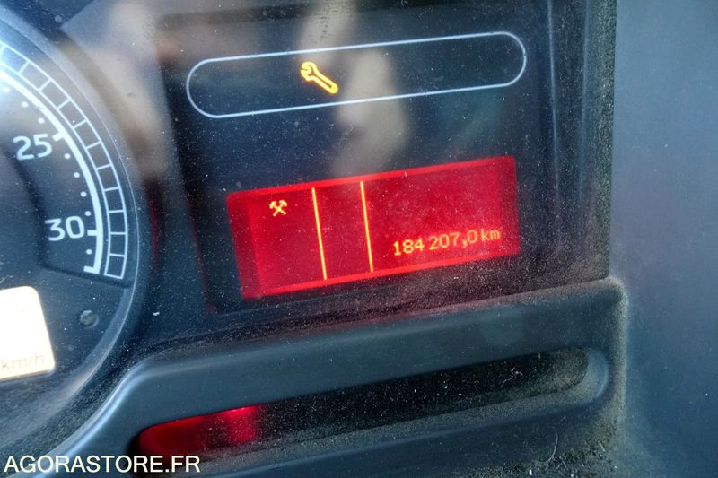 شاحنة النفايات Renault Midlum 220 DXI: صورة 28 شاحنة النفايات Renault Midlum 220 DXI: صورة 28