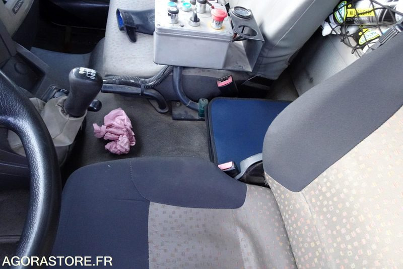 شاحنة النفايات Renault Midlum 220 DXI: صورة 15 شاحنة النفايات Renault Midlum 220 DXI: صورة 15