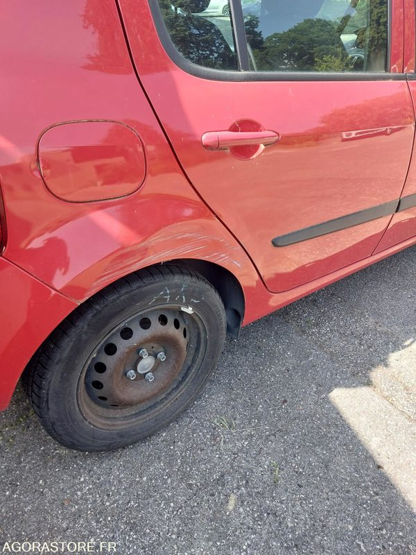 Renault Modus Rouge de 2010 65460km - Véhicule Défaillant - سيارة: صورة 2 Renault Modus Rouge de 2010 65460km - Véhicule Défaillant - سيارة: صورة 2