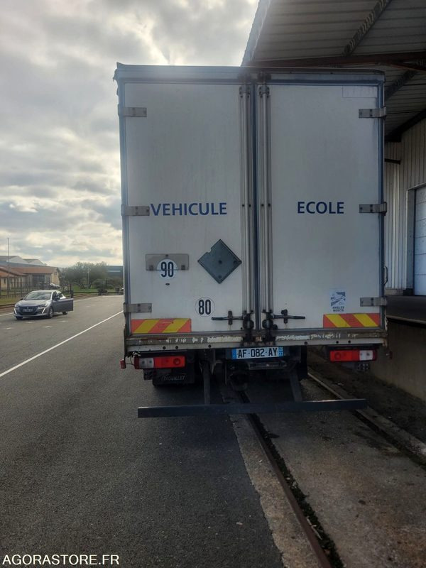 Renault Premium - 2009 - 470000 Kms - شاحنة: صورة 4 Renault Premium - 2009 - 470000 Kms - شاحنة: صورة 4