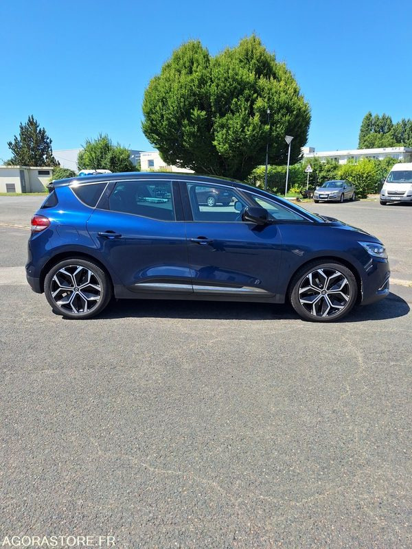 Renault Scenic IV 1.7dCi 16V EDC6 120cv Boite Auto 2020 - 78000kms - سيارة: صورة 4 Renault Scenic IV 1.7dCi 16V EDC6 120cv Boite Auto 2020 - 78000kms - سيارة: صورة 4