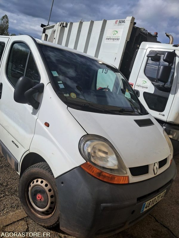 Renault TRAFIC 4610 ZT 42 - فان المدمجة: صورة 1 Renault TRAFIC 4610 ZT 42 - فان المدمجة: صورة 1
