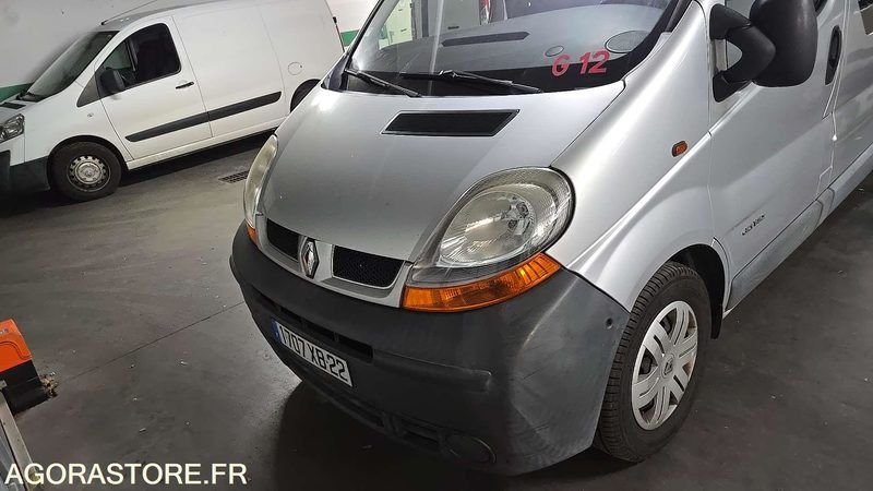 Renault Trafic - 2004 - 257907kms - 1707-XB-22 - حافلة صغيرة, ميكروباص: صورة 1 Renault Trafic - 2004 - 257907kms - 1707-XB-22 - حافلة صغيرة, ميكروباص: صورة 1