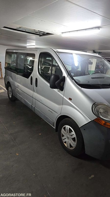 Renault Trafic - 2004 - 257907kms - 1707-XB-22 - حافلة صغيرة, ميكروباص: صورة 3 Renault Trafic - 2004 - 257907kms - 1707-XB-22 - حافلة صغيرة, ميكروباص: صورة 3