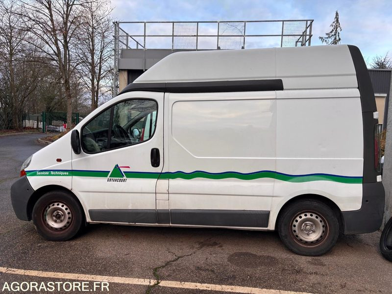 Renault Trafic - 2006 - 52813km - فان: صورة 3 Renault Trafic - 2006 - 52813km - فان: صورة 3