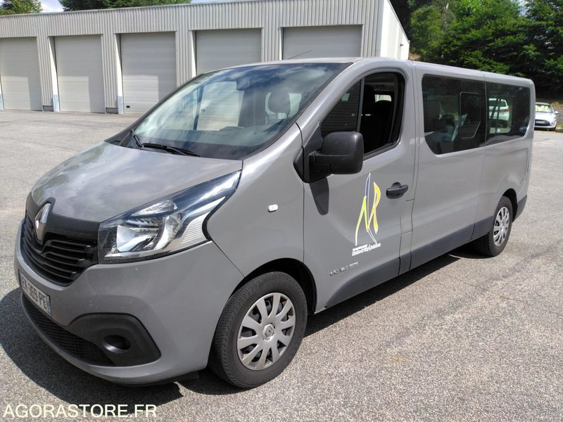Renault Trafic 2017 114300 kms - حافلة صغيرة, ميكروباص: صورة 1 Renault Trafic 2017 114300 kms - حافلة صغيرة, ميكروباص: صورة 1
