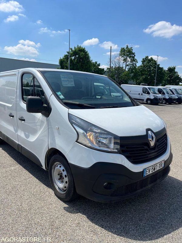 Renault Trafic L2H1 1200 Energy Confort - 2018 - 180 000km - فان: صورة 2 Renault Trafic L2H1 1200 Energy Confort - 2018 - 180 000km - فان: صورة 2