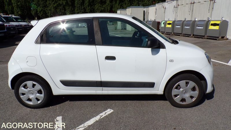 Renault Twingo 3 EN-999-TL (BP) - سيارة: صورة 4 Renault Twingo 3 EN-999-TL (BP) - سيارة: صورة 4