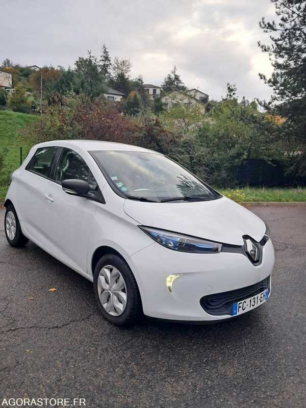 Renault ZOE FC-131-EH - سيارة: صورة 2 Renault ZOE FC-131-EH - سيارة: صورة 2