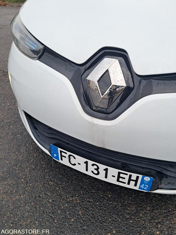 Renault ZOE FC-131-EH - سيارة: صورة 3 Renault ZOE FC-131-EH - سيارة: صورة 3
