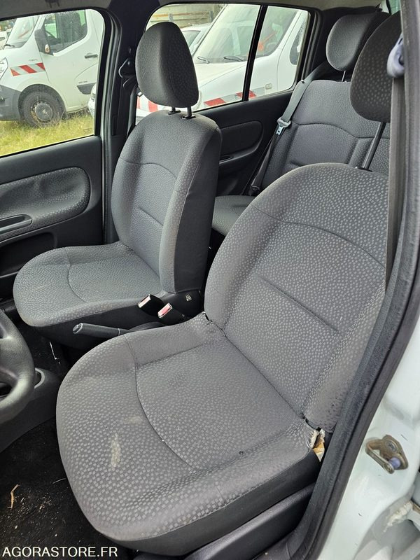 Renault clio - 2008 - 189212km - 2985WX28 - سيارة: صورة 5 Renault clio - 2008 - 189212km - 2985WX28 - سيارة: صورة 5