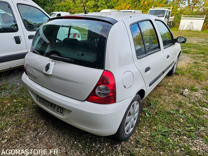 Renault clio - 2008 - 189212km - 2985WX28 - سيارة: صورة 3 Renault clio - 2008 - 189212km - 2985WX28 - سيارة: صورة 3