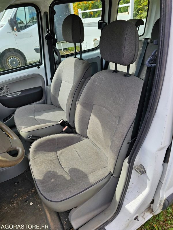 Renault kangoo - 2007 - 210886km - 985WN28 - سيارة: صورة 5 Renault kangoo - 2007 - 210886km - 985WN28 - سيارة: صورة 5