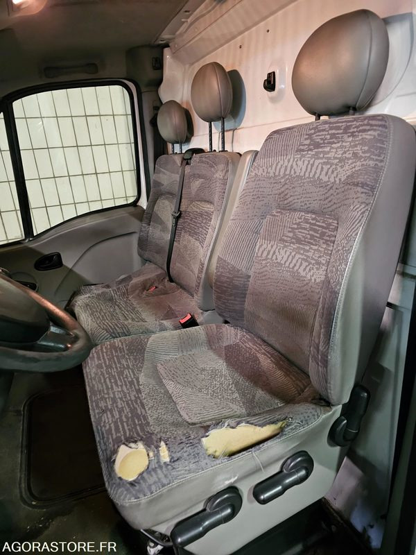 Renault master - 2006 - 52027kms - 9642 ZM 93 - فان: صورة 5 Renault master - 2006 - 52027kms - 9642 ZM 93 - فان: صورة 5