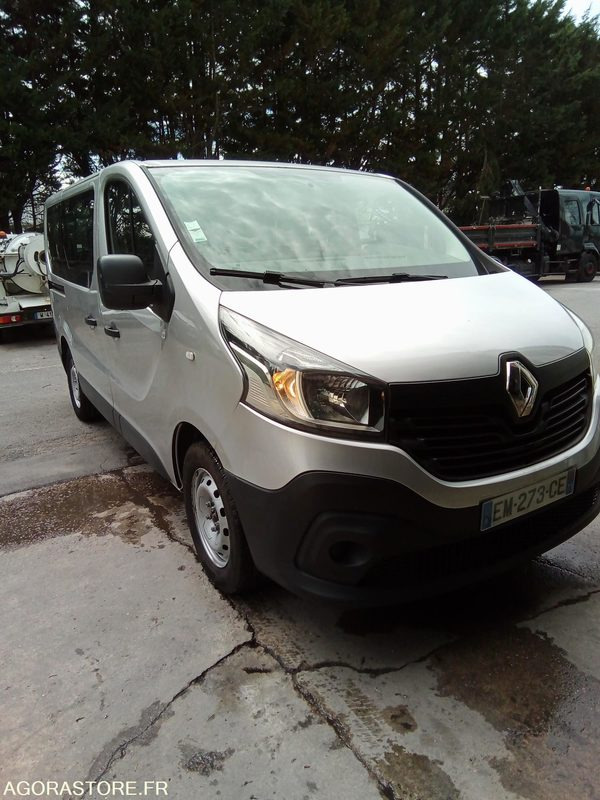 Renault trafic 1.6dci 95 CV 9 places 309336 kms - حافلة صغيرة, ميكروباص: صورة 4 Renault trafic 1.6dci 95 CV 9 places 309336 kms - حافلة صغيرة, ميكروباص: صورة 4