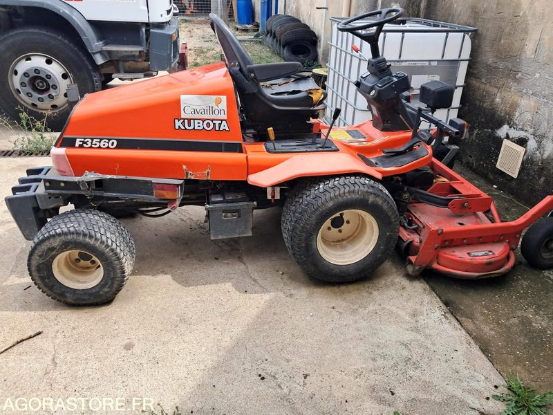 TONDEUSE AUTOPORTEE FRONTALE F3560 KUBOTA - جزازة أعشاب الحدائق: صورة 2 TONDEUSE AUTOPORTEE FRONTALE F3560 KUBOTA - جزازة أعشاب الحدائق: صورة 2