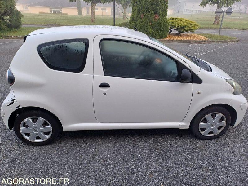 TOYOTA AYGO - سيارة: صورة 2 TOYOTA AYGO - سيارة: صورة 2